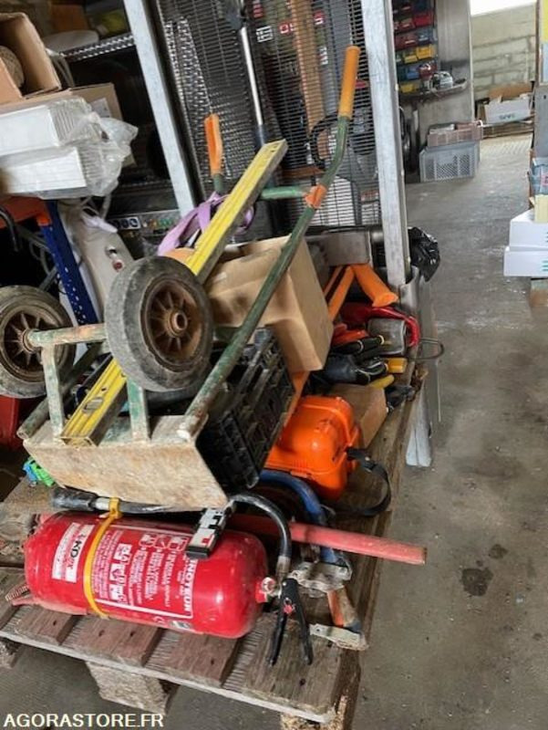 Gros lot Multi outillages - Tool/ Equipment: picture 1 Gros lot Multi outillages - Tool/ Equipment: picture 1