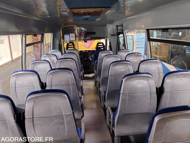IVECO BUS DAILY N°092045 - Minibus, Passenger van: picture 4 IVECO BUS DAILY N°092045 - Minibus, Passenger van: picture 4