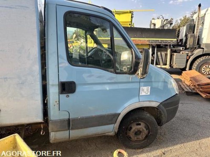 IVECO DAILY - 2009 - 176370KM - AB323ZN - Panel van: picture 3 IVECO DAILY - 2009 - 176370KM - AB323ZN - Panel van: picture 3