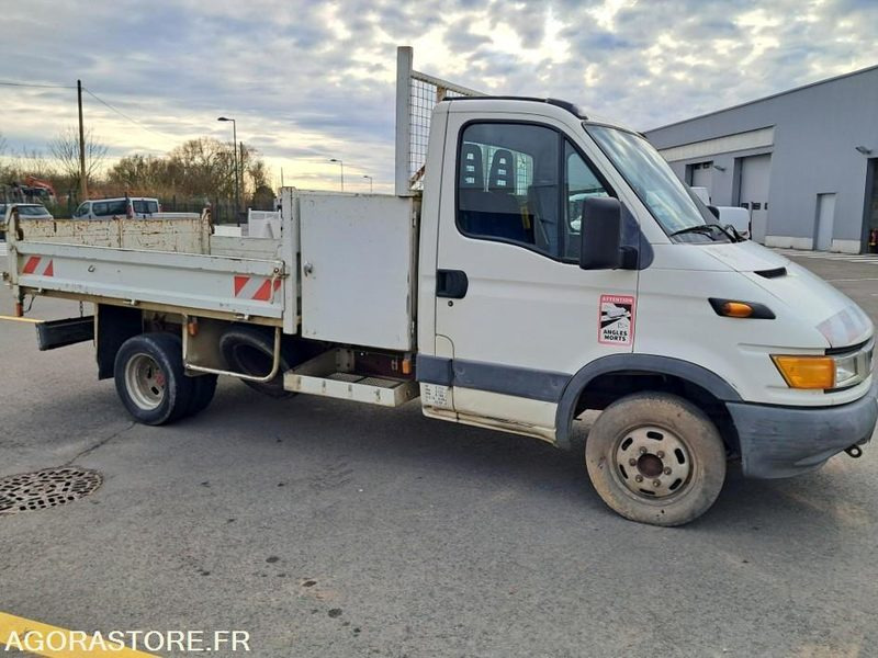 IVECO benne 2 - 2003 - 115726km - Tipper van: picture 2 IVECO benne 2 - 2003 - 115726km - Tipper van: picture 2