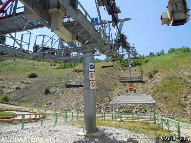 Installation "télésiège" - 2002 - Pomagalski - Tool/ Equipment: picture 2 Installation "télésiège" - 2002 - Pomagalski - Tool/ Equipment: picture 2