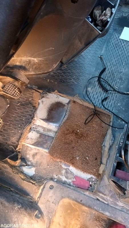 Iveco 35C13 - 2013 - 290004kms - CX-404-AK - Tipper van: picture 3 Iveco 35C13 - 2013 - 290004kms - CX-404-AK - Tipper van: picture 3