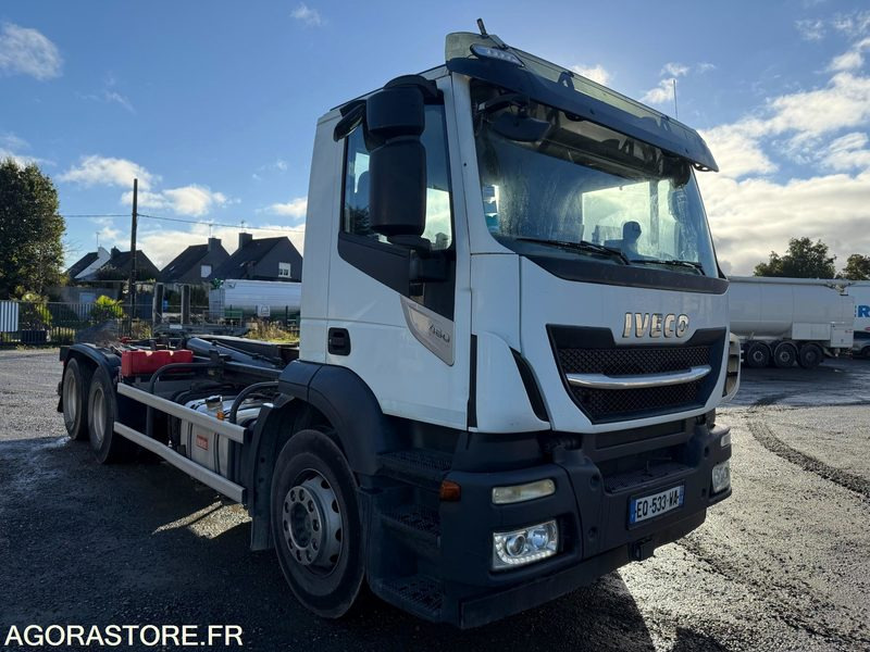 Iveco Stralis 460 boite automatique -polybenne ampliroll Marrel -255000KM - 2017 - Hook lift truck: picture 1 Iveco Stralis 460 boite automatique -polybenne ampliroll Marrel -255000KM - 2017 - Hook lift truck: picture 1