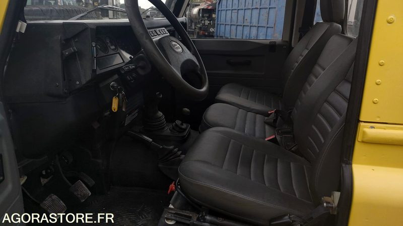 LAND ROVER DEFENDER - 2003 - 98879km - Pickup truck: picture 5 LAND ROVER DEFENDER - 2003 - 98879km - Pickup truck: picture 5
