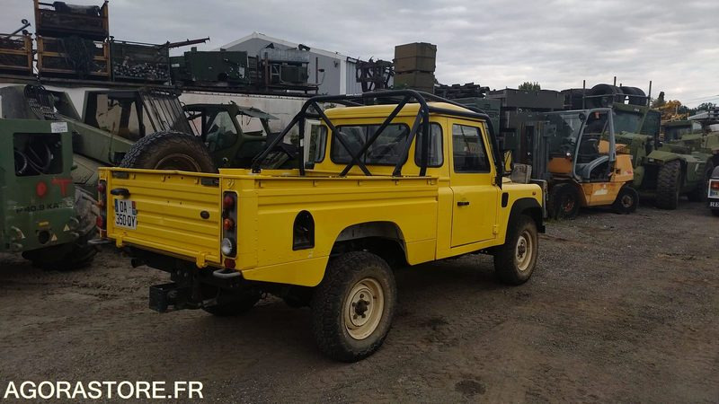 LAND ROVER DEFENDER - 2003 - 98879km - Pickup truck: picture 3 LAND ROVER DEFENDER - 2003 - 98879km - Pickup truck: picture 3