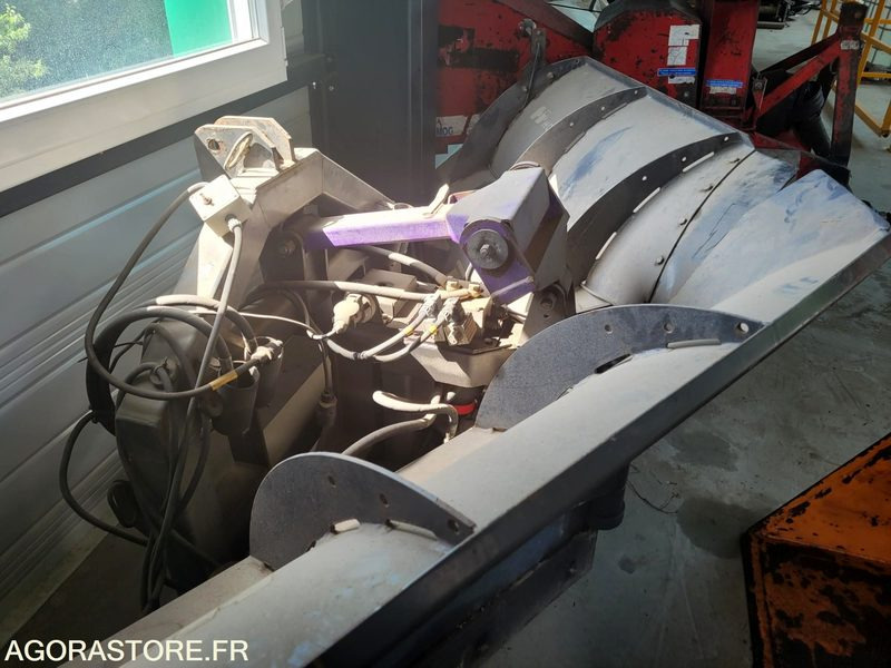 Lame de déneigement - Tool/ Equipment: picture 3 Lame de déneigement - Tool/ Equipment: picture 3