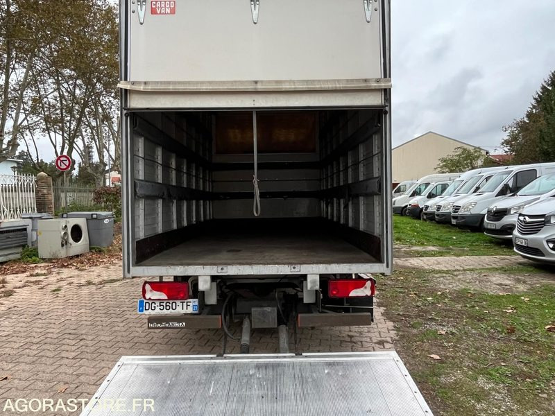 MERCEDES SPRINTER - 2014 / 165 605 KM - Panel van: picture 4 MERCEDES SPRINTER - 2014 / 165 605 KM - Panel van: picture 4