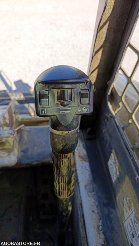 Loader MINI CHARGEUR BOBCAT S130 - 2012 - 4758H: picture 20
