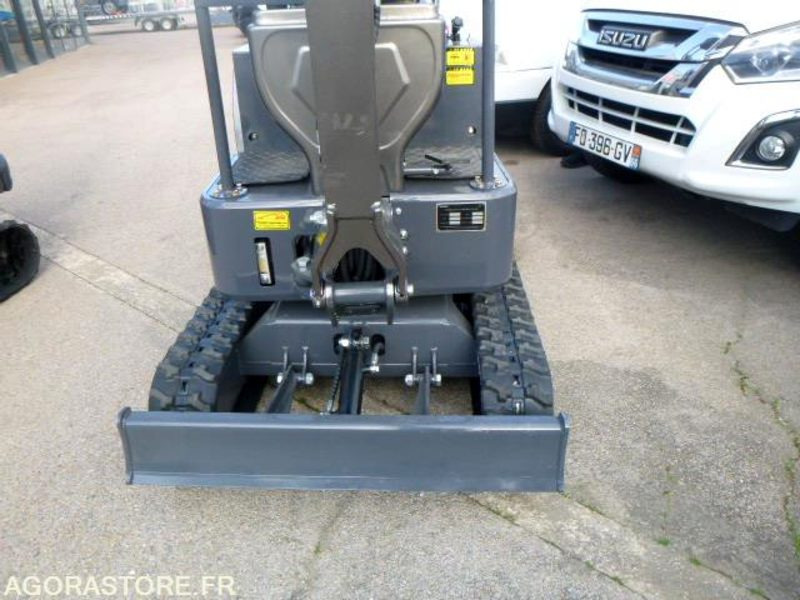 MINIPELLE NEUVE YCW 1T5 EURO5 - 2025 + 3 godets - Excavator: picture 4 MINIPELLE NEUVE YCW 1T5 EURO5 - 2025 + 3 godets - Excavator: picture 4