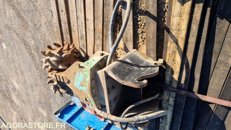 Fraise pour pelle 20t - Municipal/ Special vehicle: picture 3 Fraise pour pelle 20t - Municipal/ Special vehicle: picture 3