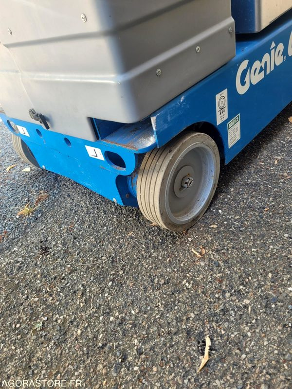 NACELLE GENIE GR12 NOVON 1H40 D'UTILISATION + REMORQUE 2 TONES ROUE DOLBY - Tool/ Equipment: picture 3 NACELLE GENIE GR12 NOVON 1H40 D'UTILISATION + REMORQUE 2 TONES ROUE DOLBY - Tool/ Equipment: picture 3