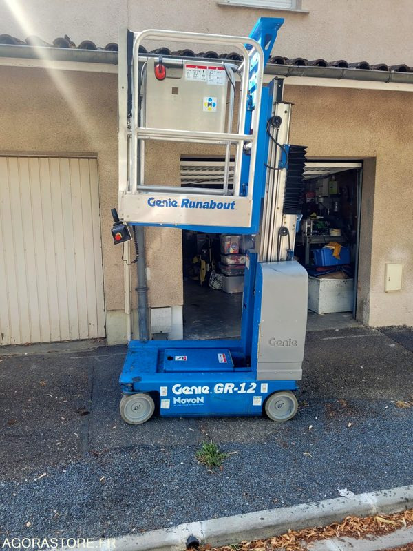 NACELLE GENIE GR12 NOVON 1H40 D'UTILISATION + REMORQUE 2 TONES ROUE DOLBY - Tool/ Equipment: picture 2 NACELLE GENIE GR12 NOVON 1H40 D'UTILISATION + REMORQUE 2 TONES ROUE DOLBY - Tool/ Equipment: picture 2