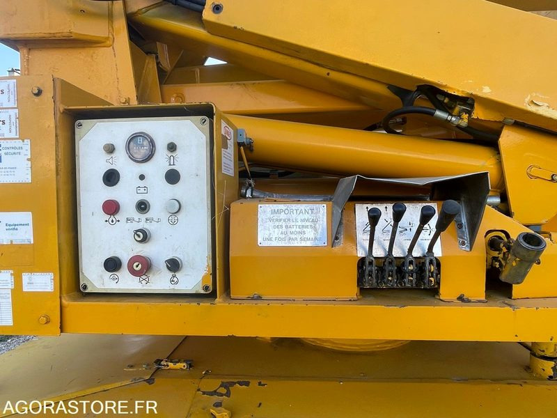 NACELLE HAULOTTE HA16D 4X4 1991 6400 HEURES - Aerial platform: picture 4 NACELLE HAULOTTE HA16D 4X4 1991 6400 HEURES - Aerial platform: picture 4