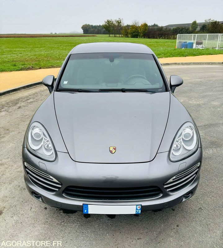 NIORT - PORSCHE CAYENNE 3.0 V6 - 2012 - 42 000 KM - Car: picture 3 NIORT - PORSCHE CAYENNE 3.0 V6 - 2012 - 42 000 KM - Car: picture 3