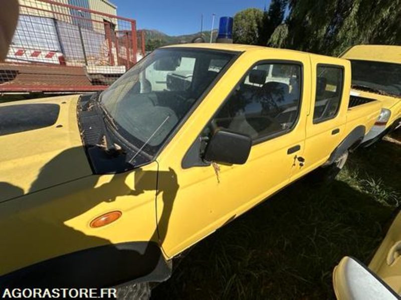 NISSAN NAVARRA - 2010 - 256672KM - AZ379QR - Pickup truck: picture 5 NISSAN NAVARRA - 2010 - 256672KM - AZ379QR - Pickup truck: picture 5