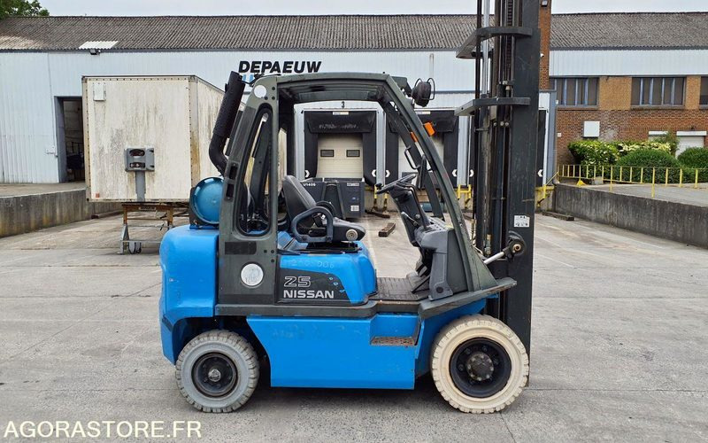 Nissan 2682 heures Triplex UD02A25PQ - 3F550 - Forklift: picture 1 Nissan 2682 heures Triplex UD02A25PQ - 3F550 - Forklift: picture 1