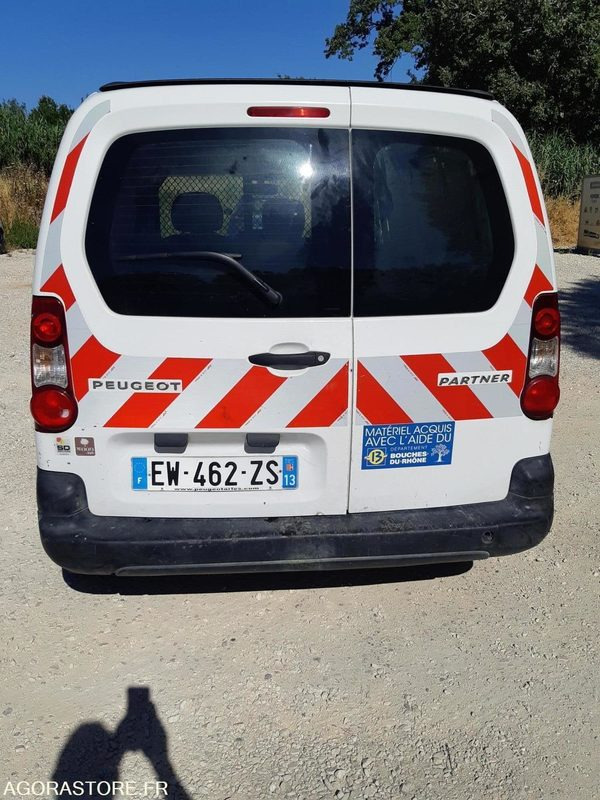 PEUGEOT PARTNER 167630 kms 2018 - Small van: picture 2 PEUGEOT PARTNER 167630 kms 2018 - Small van: picture 2