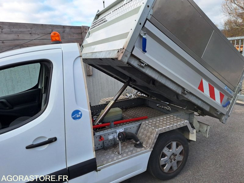 PEUGEOT PARTNER Benne_ 2 places _ Diesel 1.6HDI - Small van: picture 5 PEUGEOT PARTNER Benne_ 2 places _ Diesel 1.6HDI - Small van: picture 5
