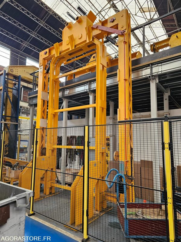 PORTIQUE DE LEVAGE KREMER - 389132 / 389133 - Gantry crane: picture 1 PORTIQUE DE LEVAGE KREMER - 389132 / 389133 - Gantry crane: picture 1