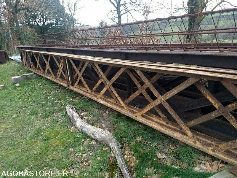 POUTRES DE PAREMENT style Eiffel - Tool/ Equipment: picture 1 POUTRES DE PAREMENT style Eiffel - Tool/ Equipment: picture 1