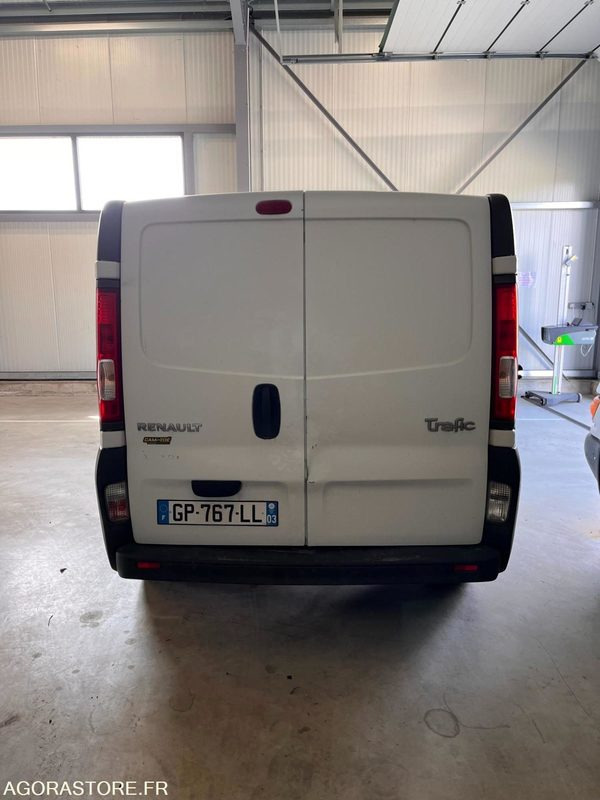 PRIX TTC 0%TVA - RENAULT TRAFIC 2008 2.0 DCI 214.000KM MOTEUR ECHANGE STANDARD - Panel van: picture 4 PRIX TTC 0%TVA - RENAULT TRAFIC 2008 2.0 DCI 214.000KM MOTEUR ECHANGE STANDARD - Panel van: picture 4