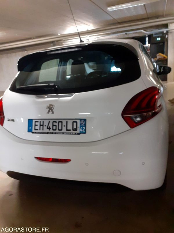 Peugeot 208 - 2016 - 181646kms - Car: picture 4 Peugeot 208 - 2016 - 181646kms - Car: picture 4