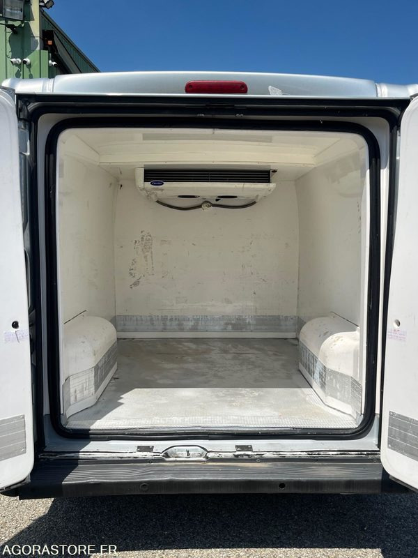 Peugeot Boxer L1H2 330 L1H1 2L Bluehdi - 2017 - 139 950km - Refrigerated delivery van: picture 4 Peugeot Boxer L1H2 330 L1H1 2L Bluehdi - 2017 - 139 950km - Refrigerated delivery van: picture 4