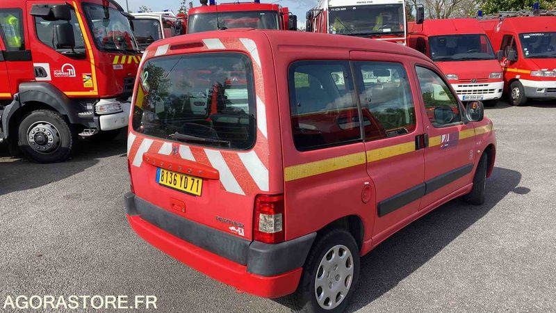 Peugeot - Partner - 2006 - 174763KMS - 8136YD71 - Small van: picture 4 Peugeot - Partner - 2006 - 174763KMS - 8136YD71 - Small van: picture 4