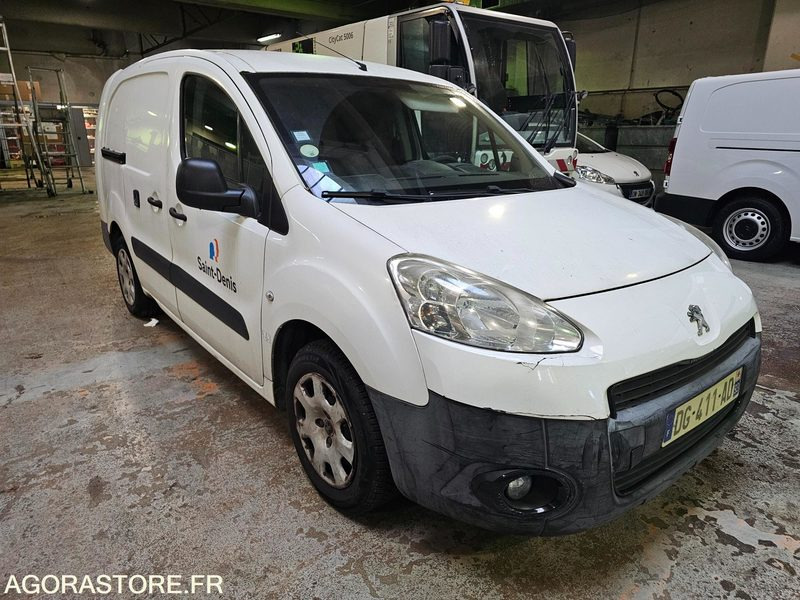 Peugeot Partner - 2014 - 47143kms - DG 411 AD - Small van: picture 2 Peugeot Partner - 2014 - 47143kms - DG 411 AD - Small van: picture 2