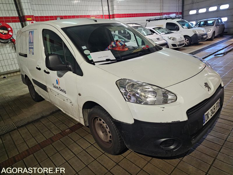 Peugeot Partner - 2014 - 61762kms - DK 345 FR - Small van: picture 3 Peugeot Partner - 2014 - 61762kms - DK 345 FR - Small van: picture 3