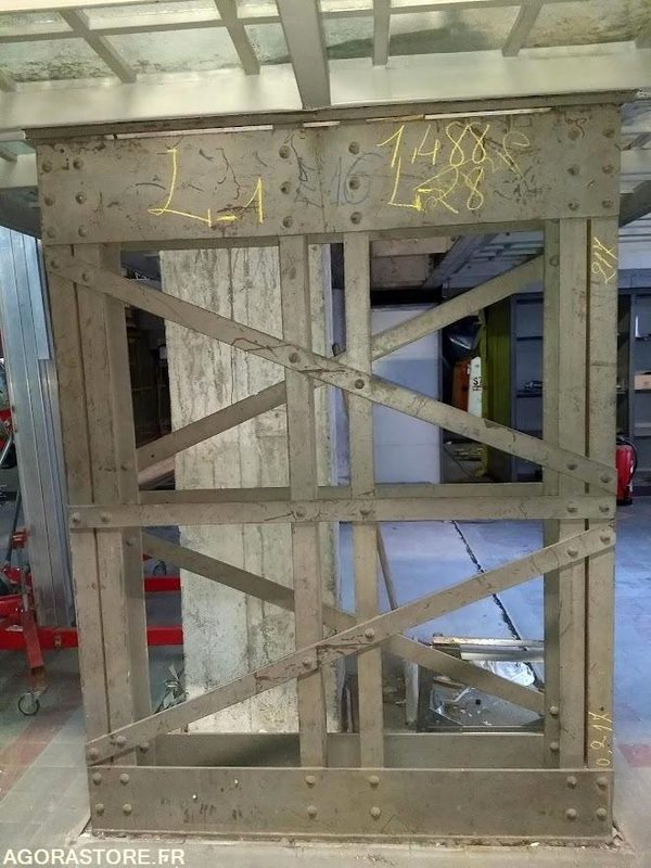 Plancher métallique industriel style Eiffel - Tool/ Equipment: picture 2 Plancher métallique industriel style Eiffel - Tool/ Equipment: picture 2