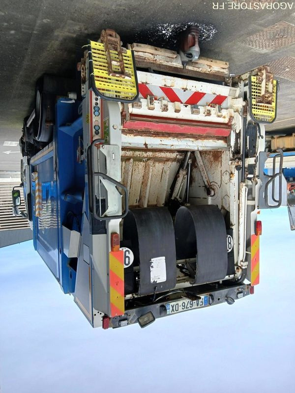 RENAULT 10T/BOM - FA676DX - 2006 / 135 368 KM - Garbage truck: picture 4 RENAULT 10T/BOM - FA676DX - 2006 / 135 368 KM - Garbage truck: picture 4