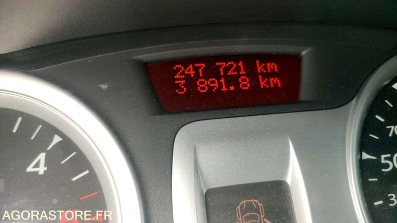 RENAULT CLIO - 2009 - 247721kms - Car: picture 5 RENAULT CLIO - 2009 - 247721kms - Car: picture 5