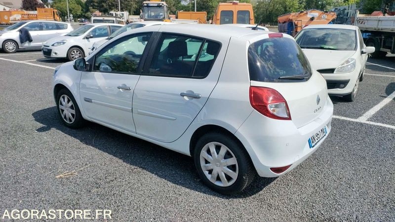 RENAULT CLIO - 2010 - 196673kms - Car: picture 4 RENAULT CLIO - 2010 - 196673kms - Car: picture 4
