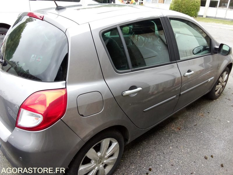 RENAULT CLIO 2010 - Car: picture 5 RENAULT CLIO 2010 - Car: picture 5