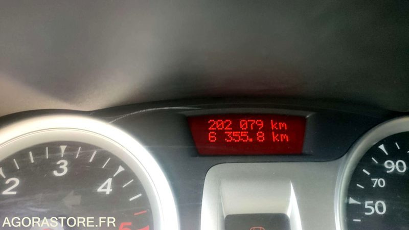 RENAULT CLIO - 2011 - 202079kms - Car: picture 5 RENAULT CLIO - 2011 - 202079kms - Car: picture 5