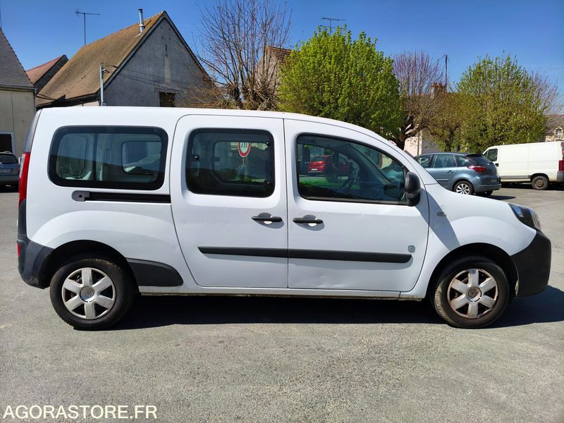 RENAULT KANGOO ZE MAXI - 2016 - 68000KM - Car: picture 5 RENAULT KANGOO ZE MAXI - 2016 - 68000KM - Car: picture 5