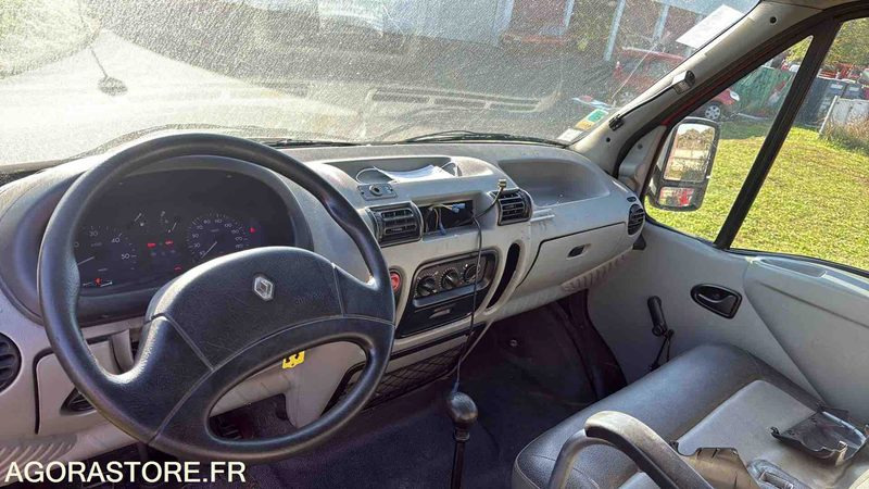RENAULT MASTER - 112525KM - 2003 - Panel van: picture 5 RENAULT MASTER - 112525KM - 2003 - Panel van: picture 5