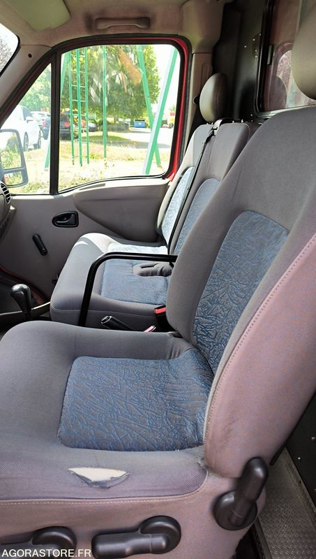RENAULT MASTER II 2,5D - 2000 - 48197kms - Panel van: picture 5 RENAULT MASTER II 2,5D - 2000 - 48197kms - Panel van: picture 5