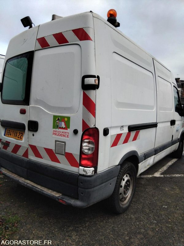 RENAULT MASTER II PHASE II -2.5DCi - 120cv - Panel van: picture 4 RENAULT MASTER II PHASE II -2.5DCi - 120cv - Panel van: picture 4