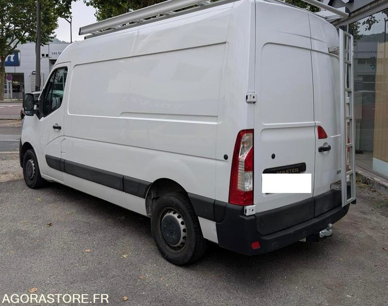 RENAULT MASTER III (2) FOURGON TRACTION F3300 - 23890KM - 2023 - Panel van: picture 3 RENAULT MASTER III (2) FOURGON TRACTION F3300 - 23890KM - 2023 - Panel van: picture 3
