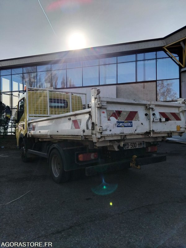 RENAULT MAXITY 3.5T TRIBENNE DXi 140 - 2016 _ ED-500-HM - Tipper van: picture 5 RENAULT MAXITY 3.5T TRIBENNE DXi 140 - 2016 _ ED-500-HM - Tipper van: picture 5