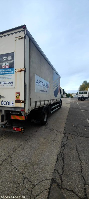 RENAULT MIDLUM AUTO ECOLE 240 DXI - 2009 - 337340 Kms - Curtain side truck: picture 5 RENAULT MIDLUM AUTO ECOLE 240 DXI - 2009 - 337340 Kms - Curtain side truck: picture 5