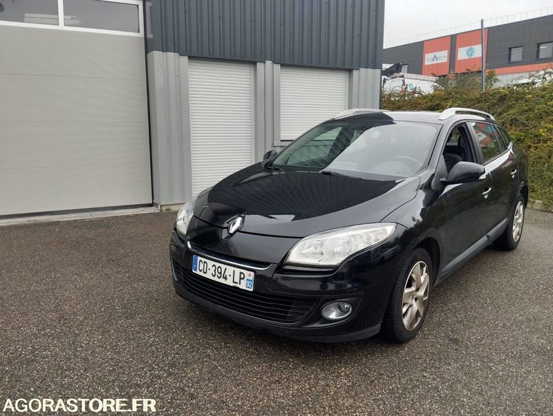 RENAULT- Megane 3 Tomtom Estate 1.5 DCI 110 - année 2012 - 222000 kms - DIESEL - Estate car: picture 2 RENAULT- Megane 3 Tomtom Estate 1.5 DCI 110 - année 2012 - 222000 kms - DIESEL - Estate car: picture 2