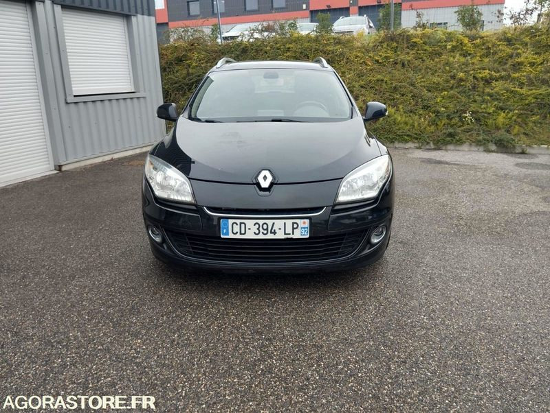 RENAULT- Megane 3 Tomtom Estate 1.5 DCI 110 - année 2012 - 222000 kms - DIESEL - Estate car: picture 1 RENAULT- Megane 3 Tomtom Estate 1.5 DCI 110 - année 2012 - 222000 kms - DIESEL - Estate car: picture 1