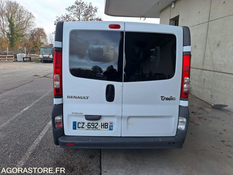 RENAULT TRAFIC L1H1 _ 2 places _ Diesel - Panel van: picture 4 RENAULT TRAFIC L1H1 _ 2 places _ Diesel - Panel van: picture 4