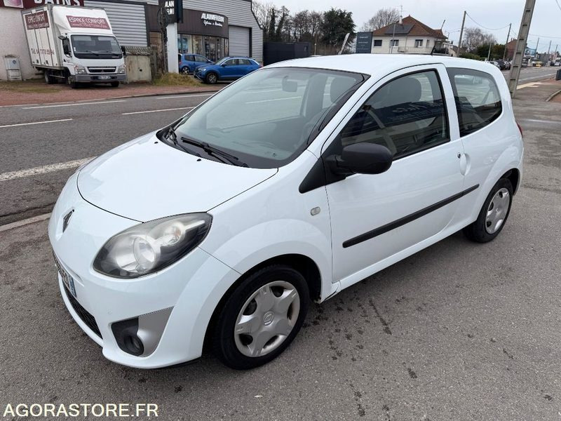 RENAULT TWINGO II (2) 1.2 LEV 75 AUTHENTIQUE ECO2 - Car: picture 2 RENAULT TWINGO II (2) 1.2 LEV 75 AUTHENTIQUE ECO2 - Car: picture 2