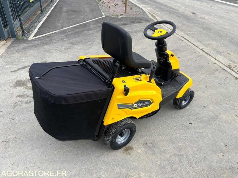 RIDER Tracteur tondeuse ROQUES ET LECOEUR RLR962 NEUF Ramassage arrière - Garden mower: picture 2 RIDER Tracteur tondeuse ROQUES ET LECOEUR RLR962 NEUF Ramassage arrière - Garden mower: picture 2