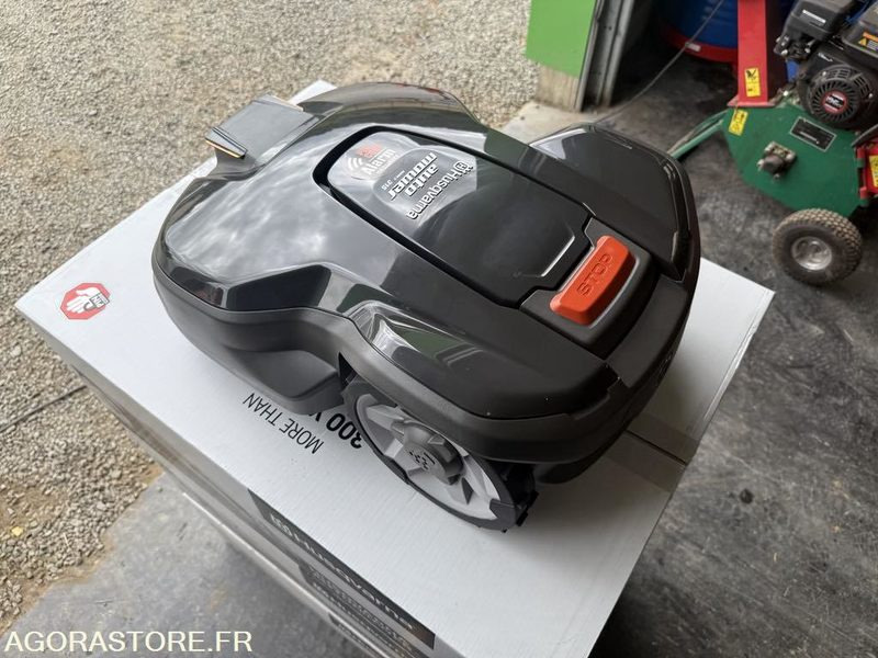 ROBOT de tonte NEUF 305 Husqvarna Unitaire - Garden mower: picture 3 ROBOT de tonte NEUF 305 Husqvarna Unitaire - Garden mower: picture 3