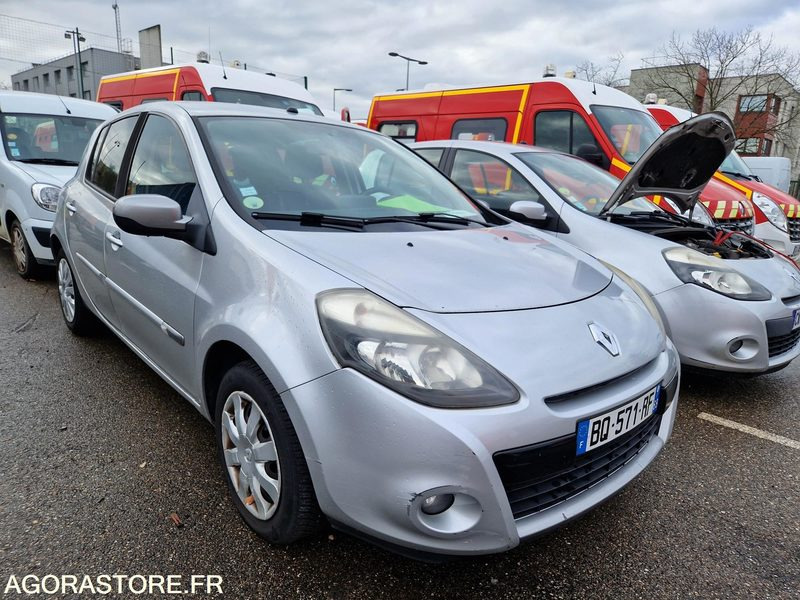 Renault Clio - 2011 - 186773 - BQ571RF - Car: picture 2 Renault Clio - 2011 - 186773 - BQ571RF - Car: picture 2